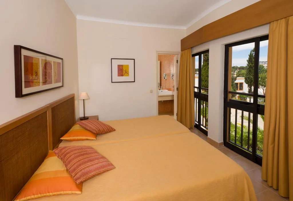 APARTMENT GARDEN VIEW TWO BEDROOMS Room, Alfagar I Village, Algarve