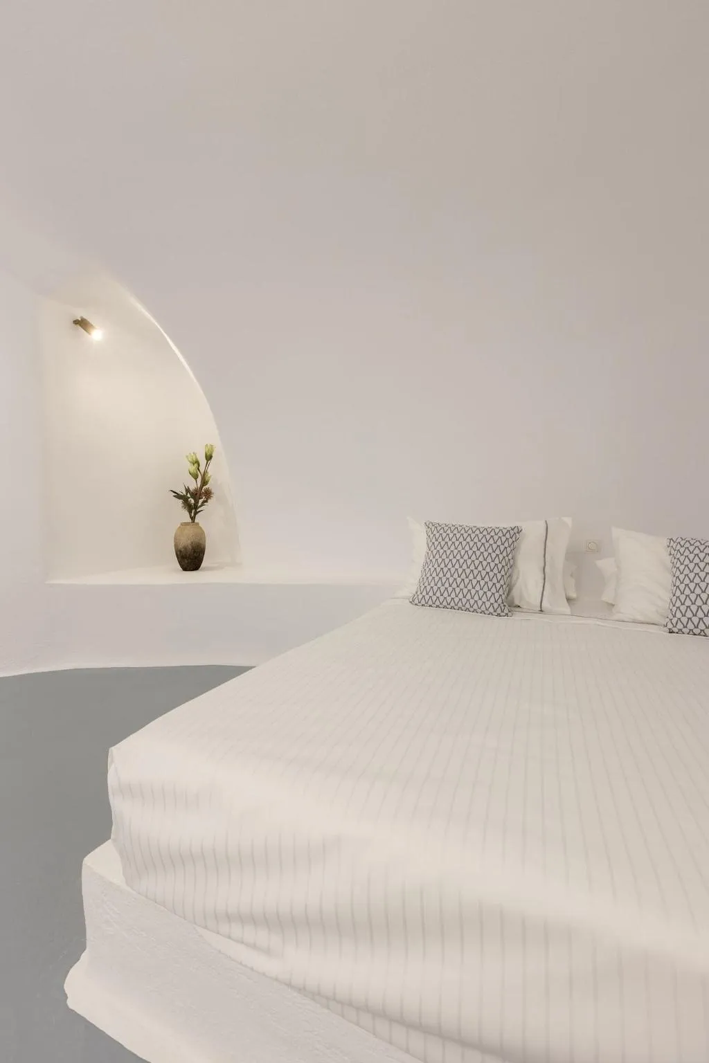 Room, Heavens Edge by Mr and Mrs White, Santorini