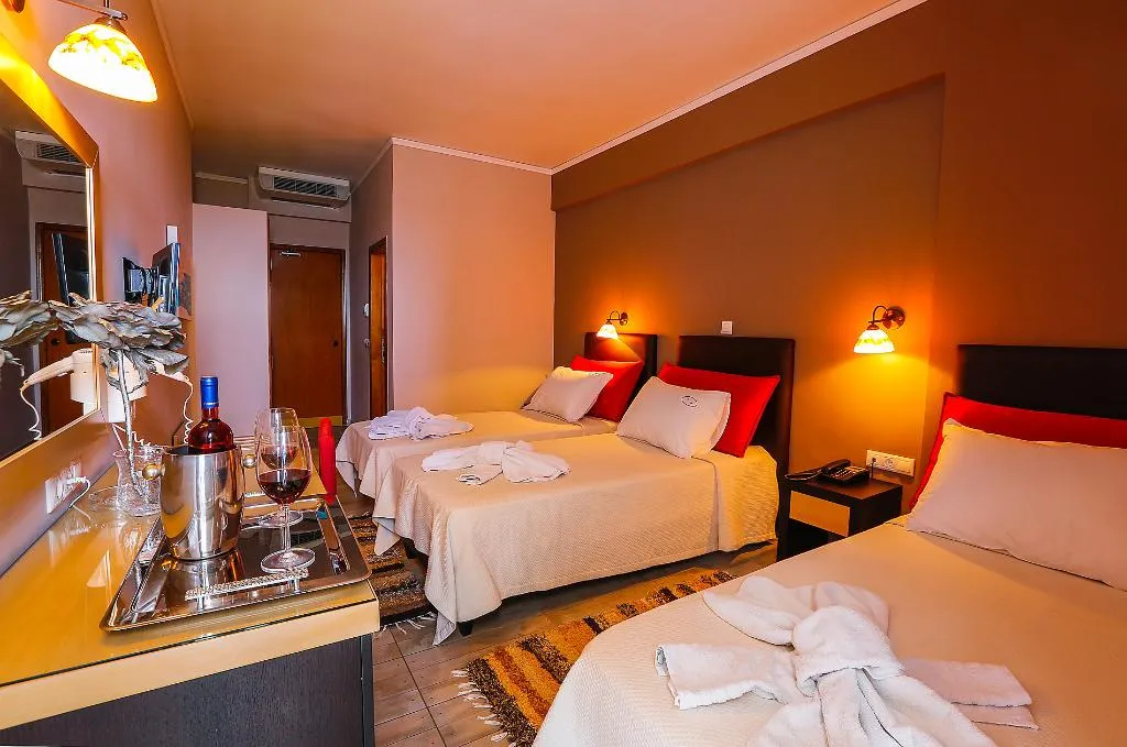TRIPLE SEA VIEW Room, Kyparissia Beach, Athens