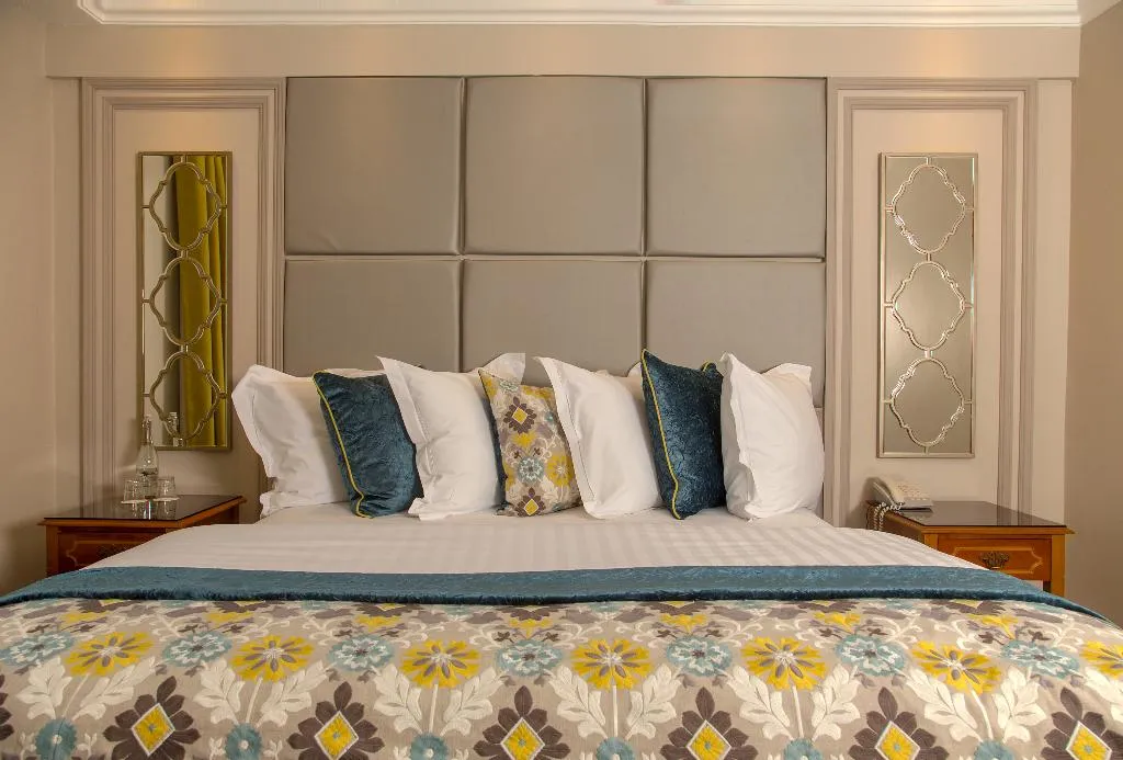 Room, Cork's Vienna Woods Hotel and Villas, Cork