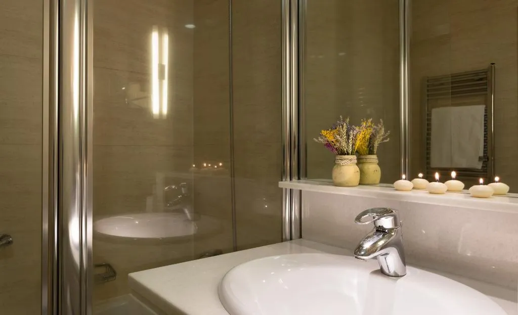 JUNIOR SUITE STANDARD Room, Puerta de Gredos, Madrid