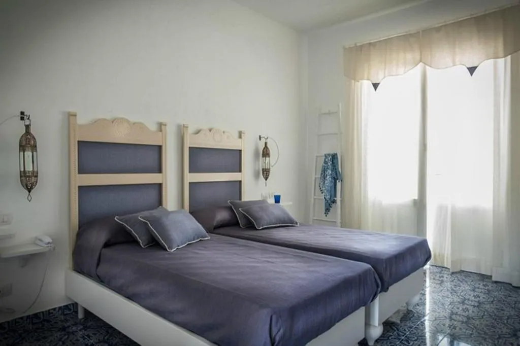 Double or Twin STANDARD Room, Hotiday Vulcano Porto, Palermo