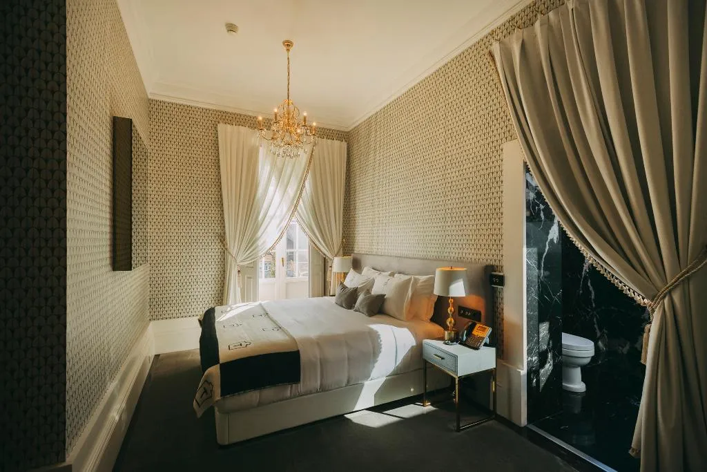 Double or Twin CLASSIC Room, Torel Palace Porto, Porto