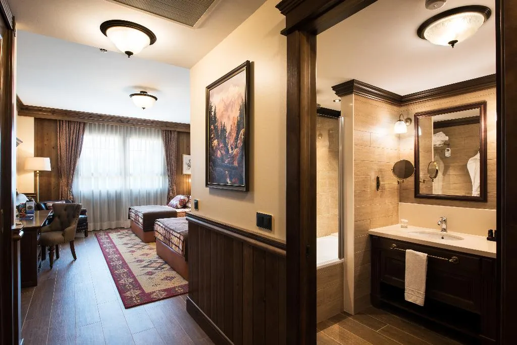 Double or Twin SUPERIOR Room, Portaventura Colorado Creek+ Ticket Included, Costa Dorada