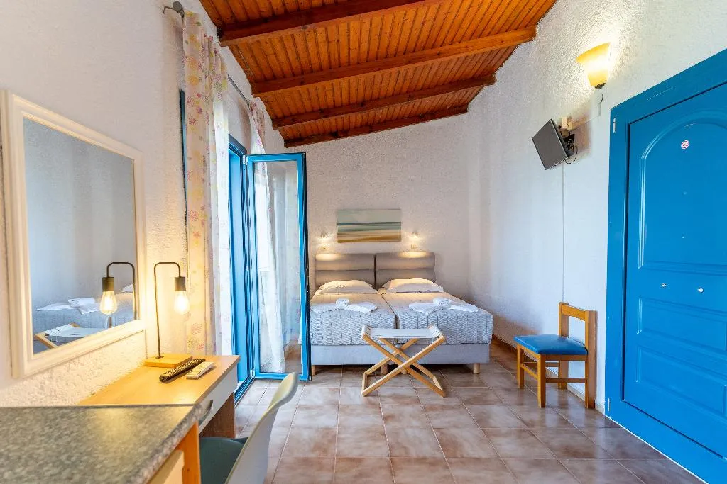 STUDIO SEA VIEW WITH BALCONY Room, Metaxatos Apartments, Kefallinia