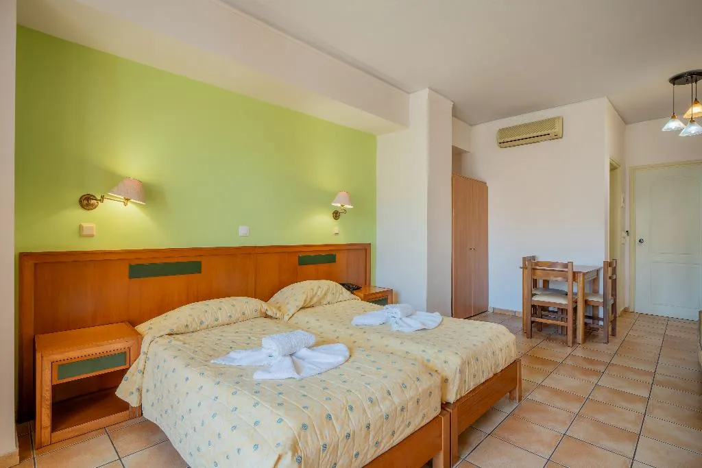 STUDIO SIDE SEA VIEW Room, Lefkoniko Bay, Crete