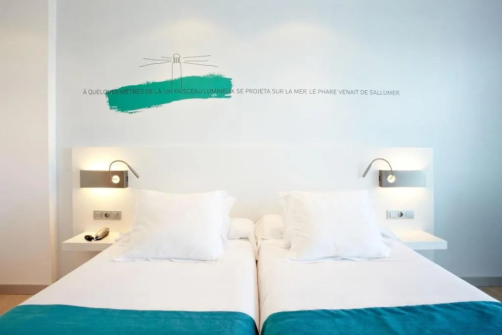 Room, Costa Azul, Majorca
