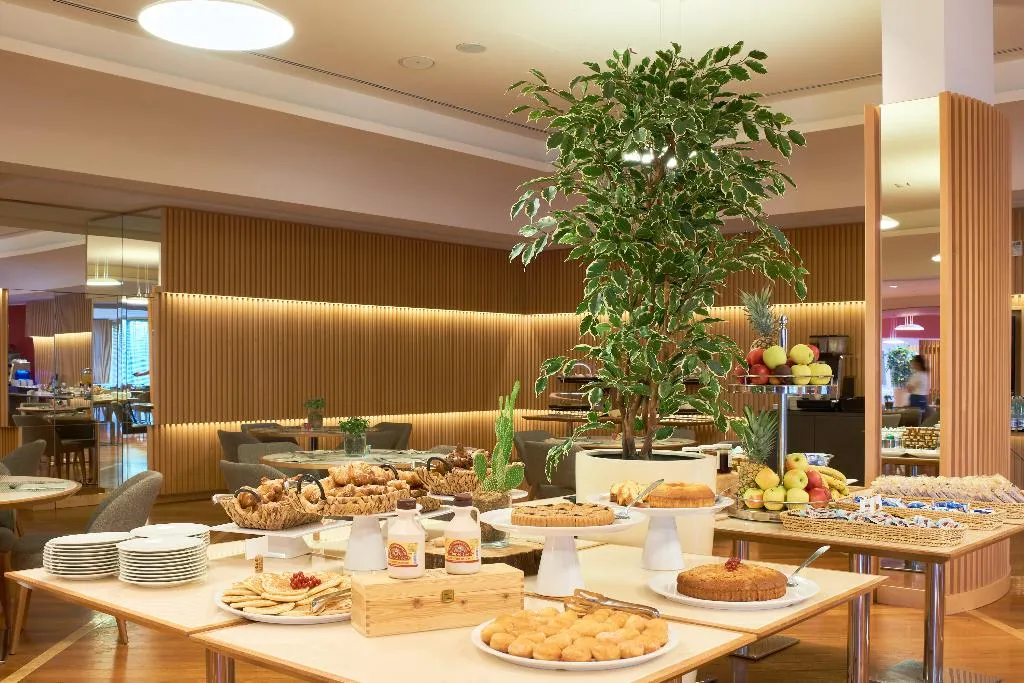 Restaurant, Unahotels Varese, Milan