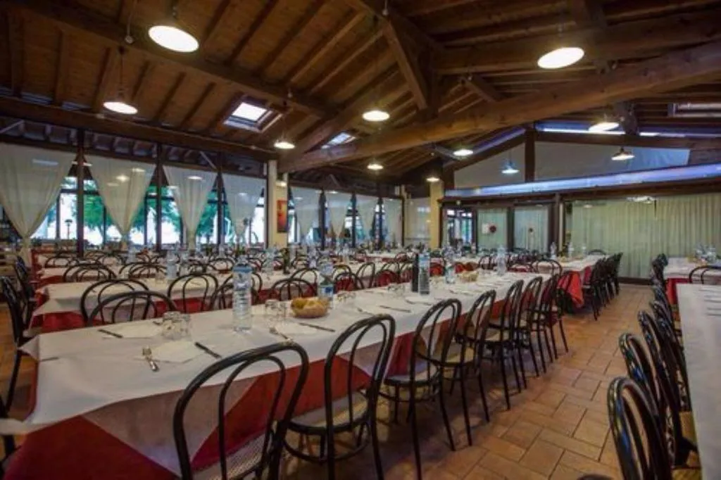Lobby, Resort The Garda Village, Milan