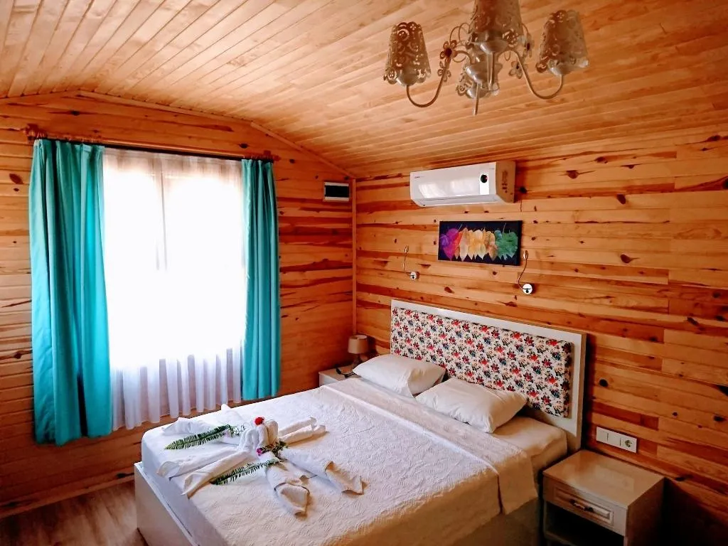 Room, Simge Pension, Antalya