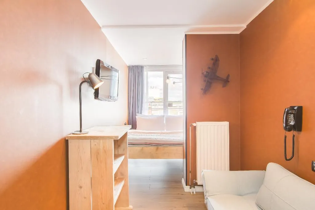 TRIPLE EXECUTIVE Room, Max Brown Htl Museum Sq, part of Sircle Collection, Amsterdam