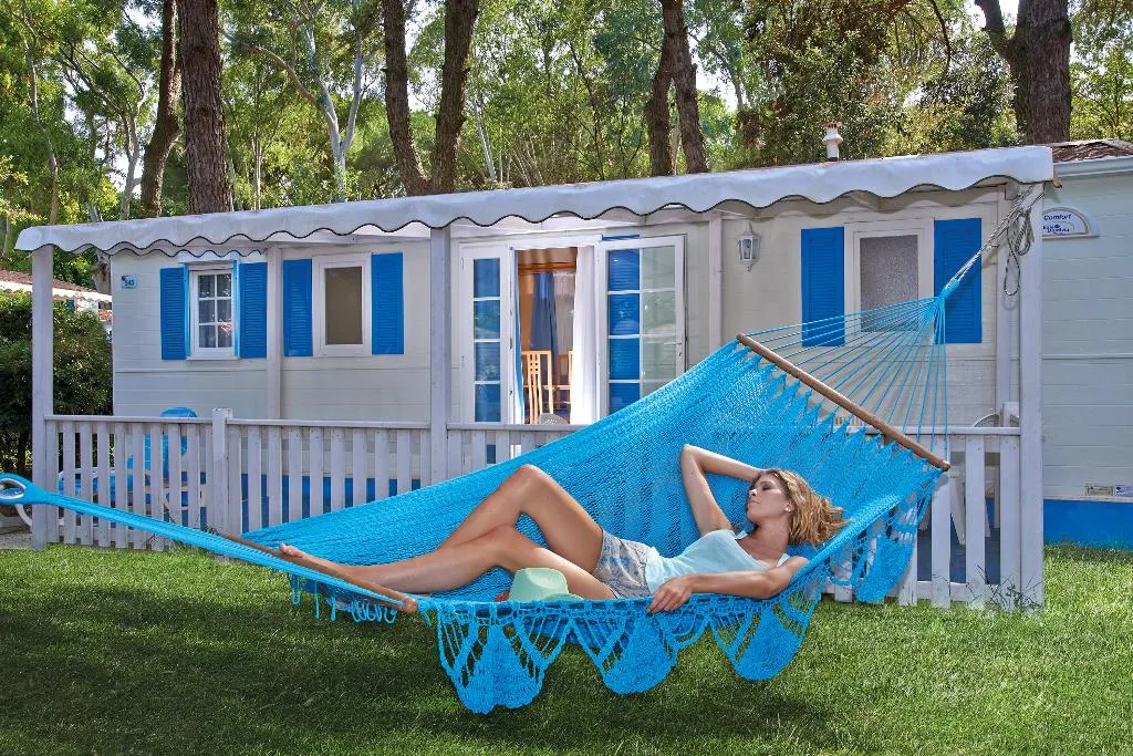 BUNGALOW CAPACITY 6 Room, Baia Domizia Camping Village, Naples