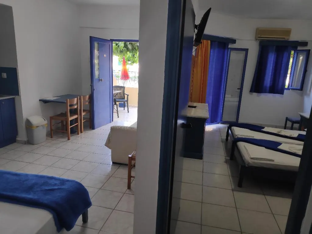 APARTMENT STANDARD Room, Leonidas Studios & Apartments, Crete
