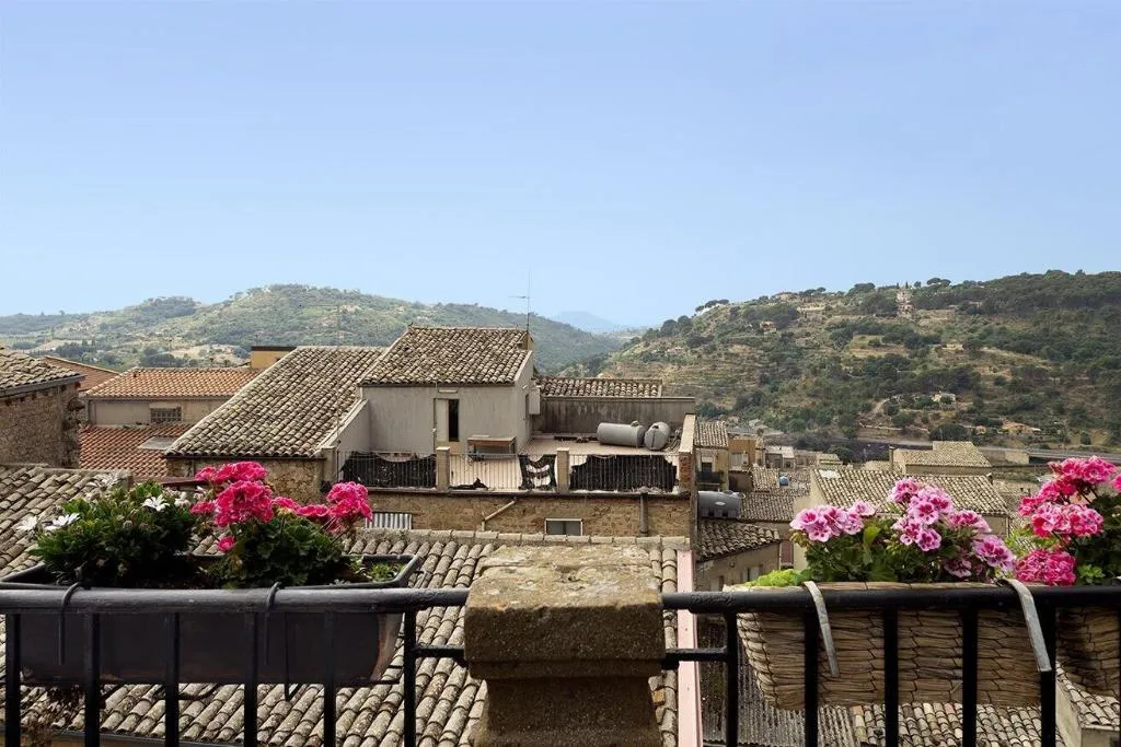 General view, Suite d'autore, Palermo