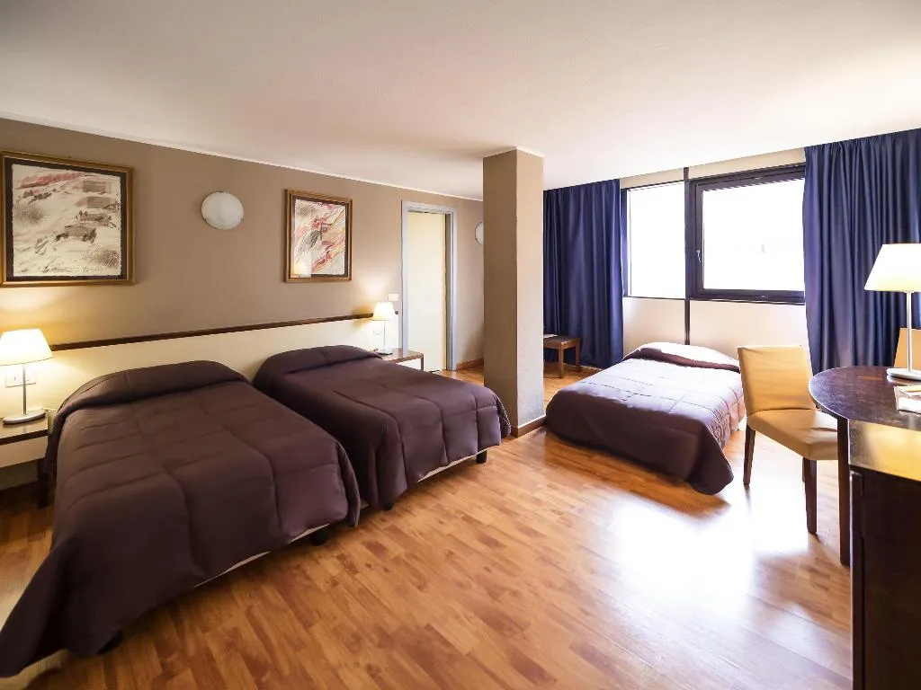 TRIPLE STANDARD Room, Cristal Hotel Palermo, Palermo
