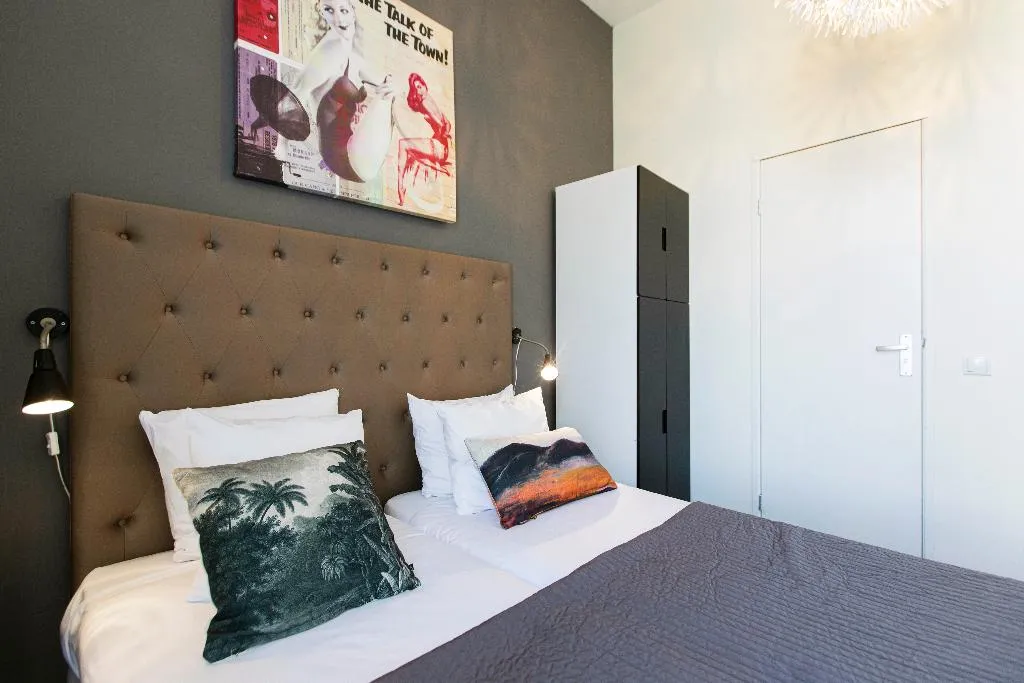 TWIN STANDARD Room, Quentin England Hotel, Amsterdam