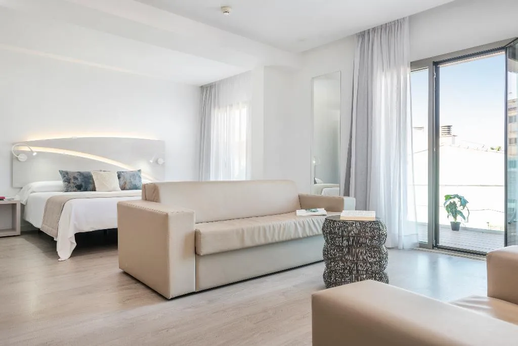 FAMILY ROOM SEA VIEW Room, Llaut Boutique Hotel, Majorca
