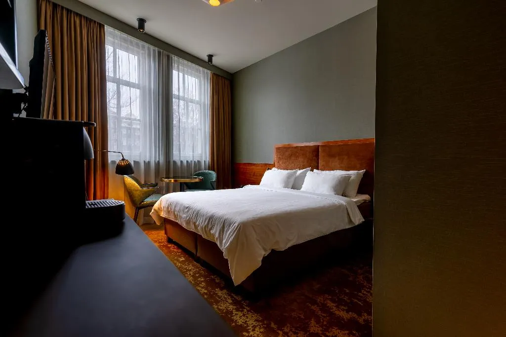 DOUBLE EXECUTIVE CANAL VIEW Room, Hotel MAI Amsterdam, Amsterdam