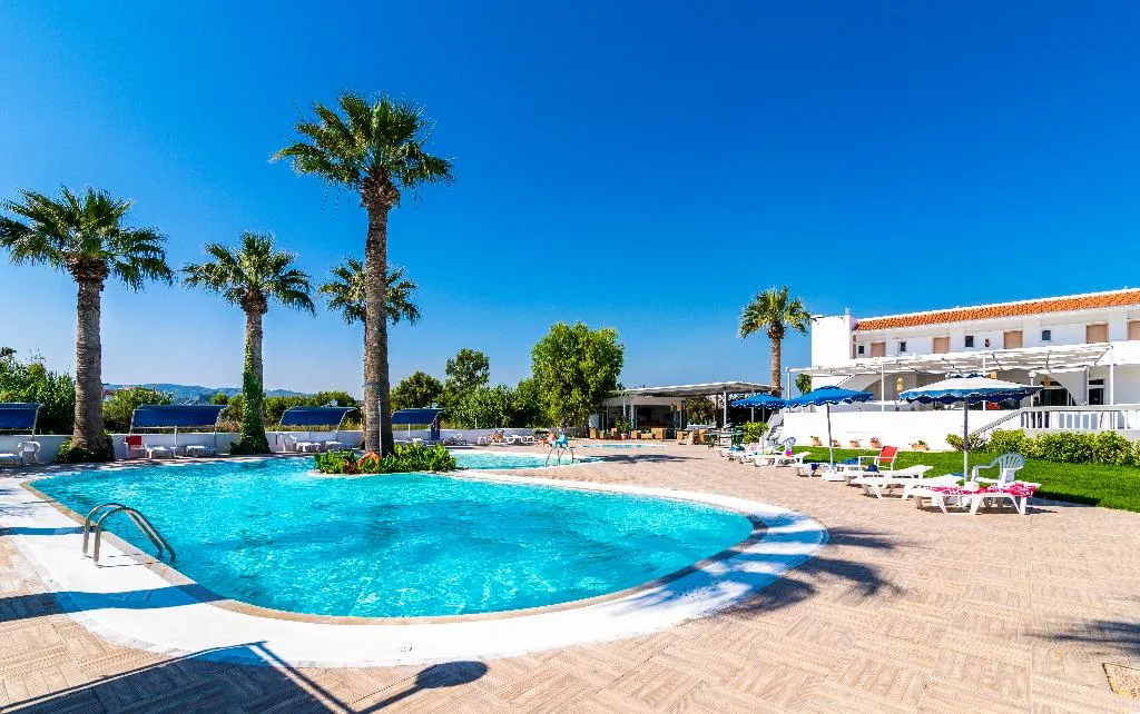 Pool, Sabina, Rhodes