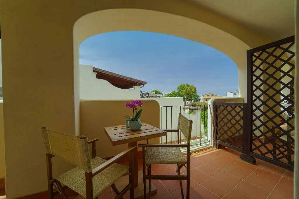 QUADRUPLE CLASSIC Room, Cala della Torre, Olbia