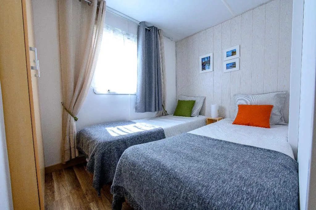 MOBILE HOME SUPERIOR LAKE VIEW Room, Quinta Do Quinto, Porto