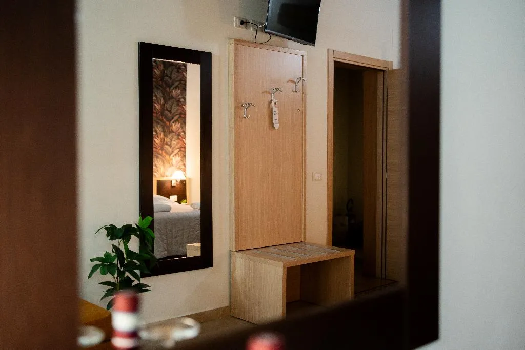 TRIPLE STANDARD Room, Residence Porta Delle Botteghelle, Palermo