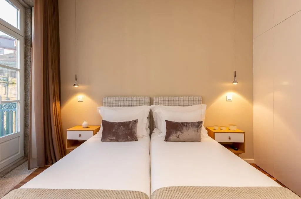 APARTMENT TWO BEDROOMS Room, Rs Porto Historic Center, Porto