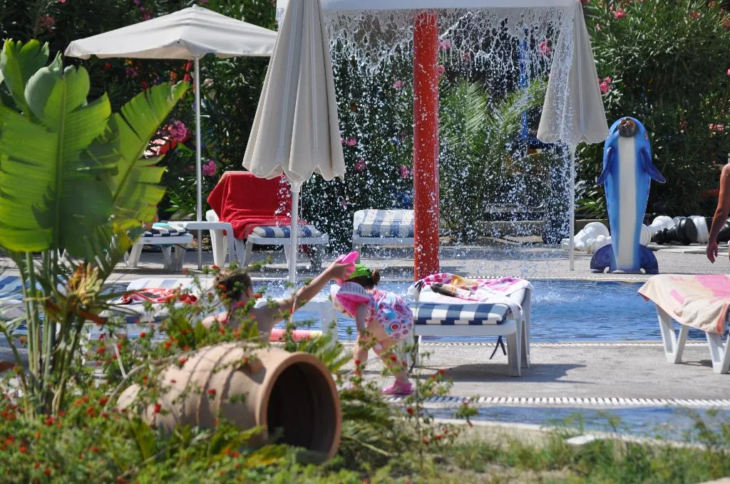 Pool, Matina Pefkos Aparthotel, Rhodes