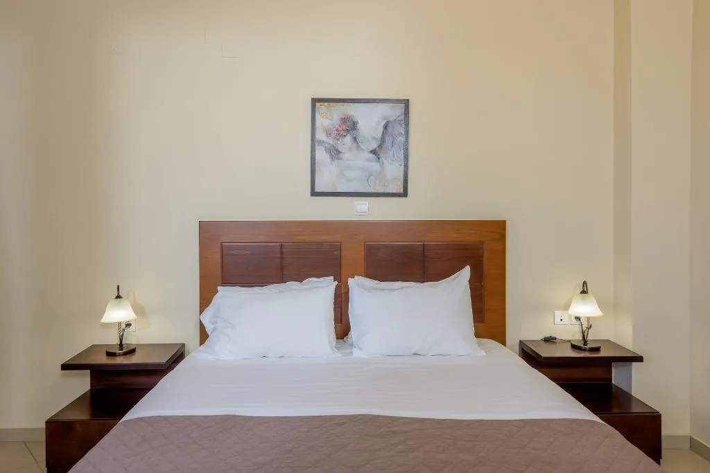 SUITE WITH PRIVATE POOL Room, Theo Hotel, Crete