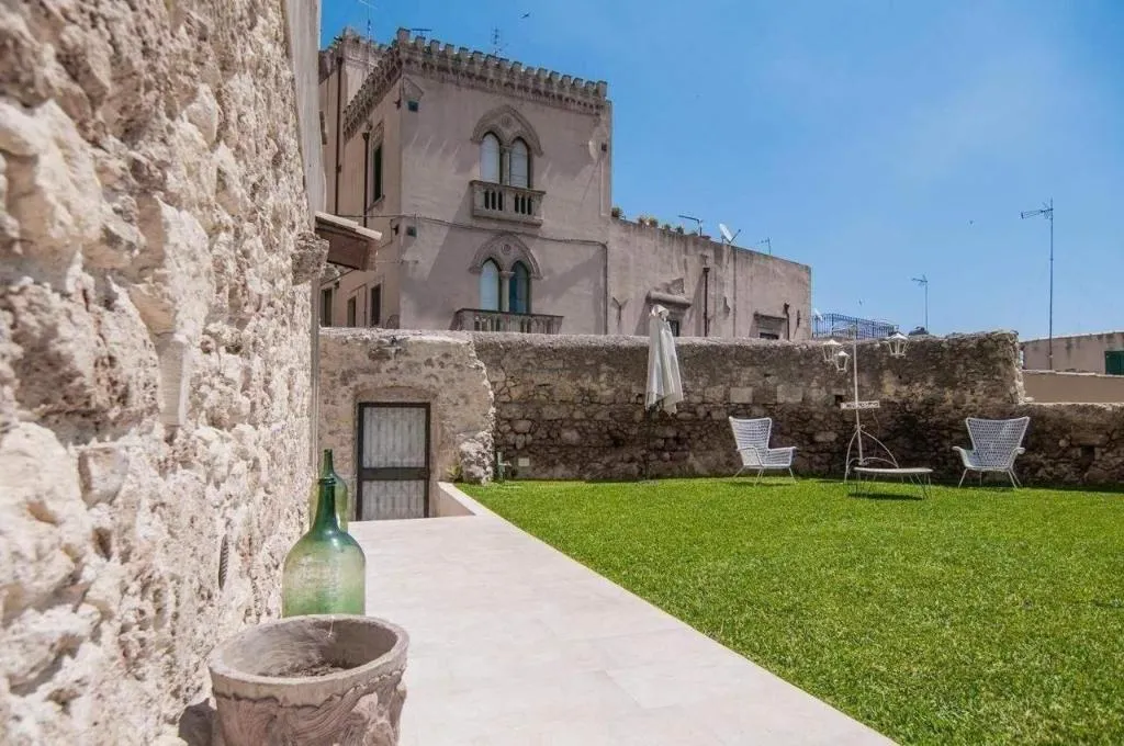 General view, Intalloi, Catania