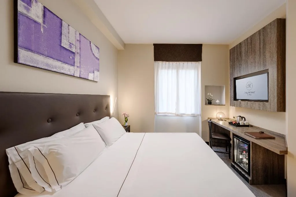 Room, Hotel Mentana, Milan