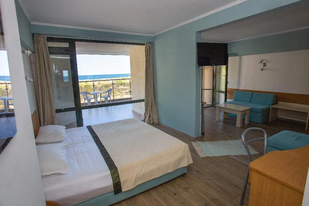 DOUBLE DELUXE Room, Amfibia Beach Complex, Bourgas