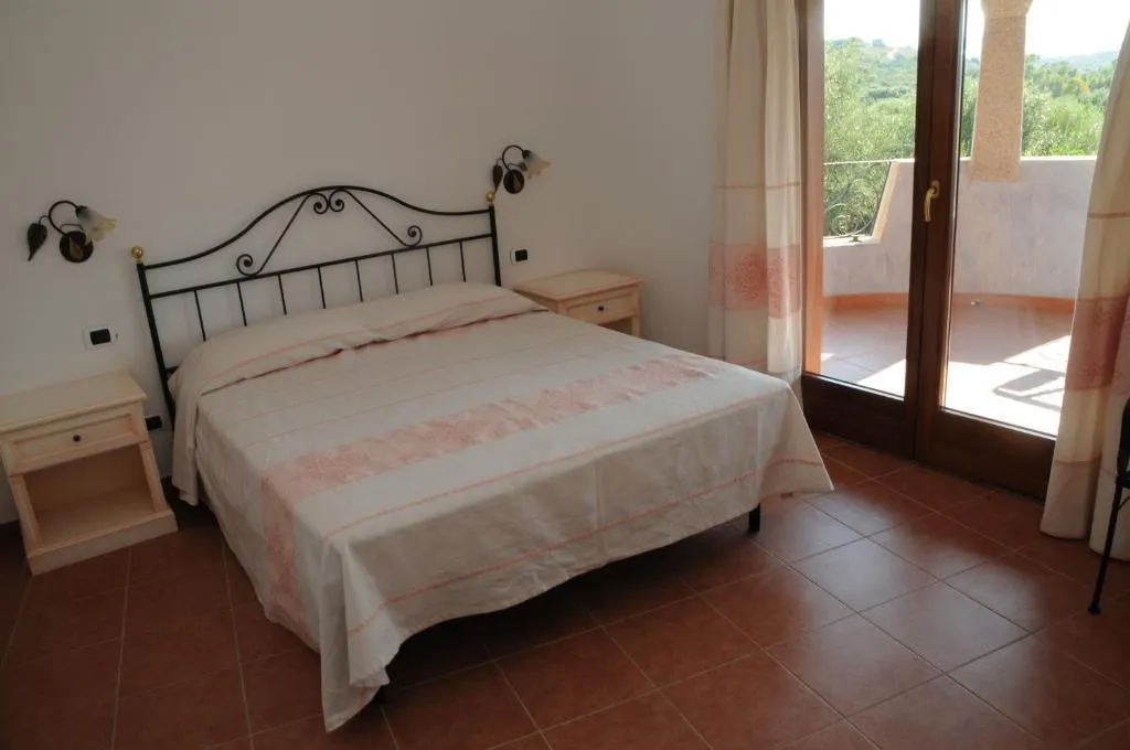 APARTMENT CAPACITY 4 Room, Marinella Residence, Olbia