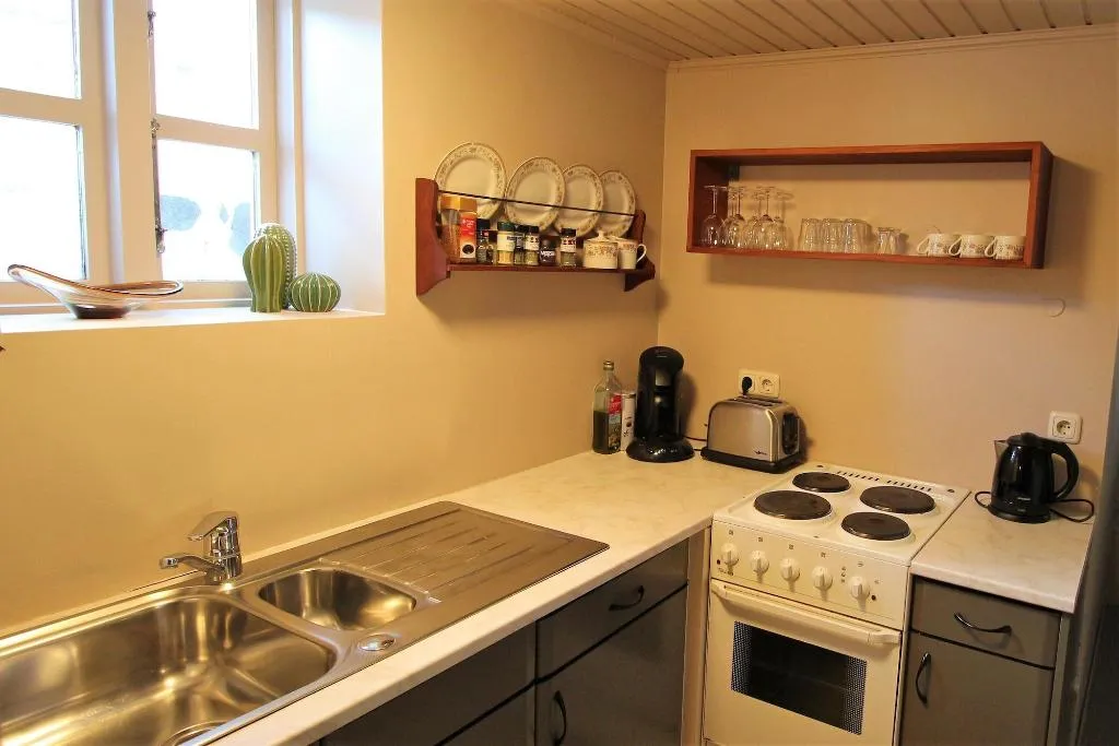 Room, Grettir Guesthouse, Reykjavik