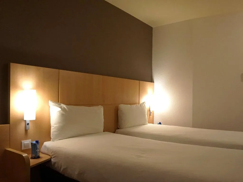 TWIN STANDARD Room, ibis Girona Costa Brava, Costa Brava