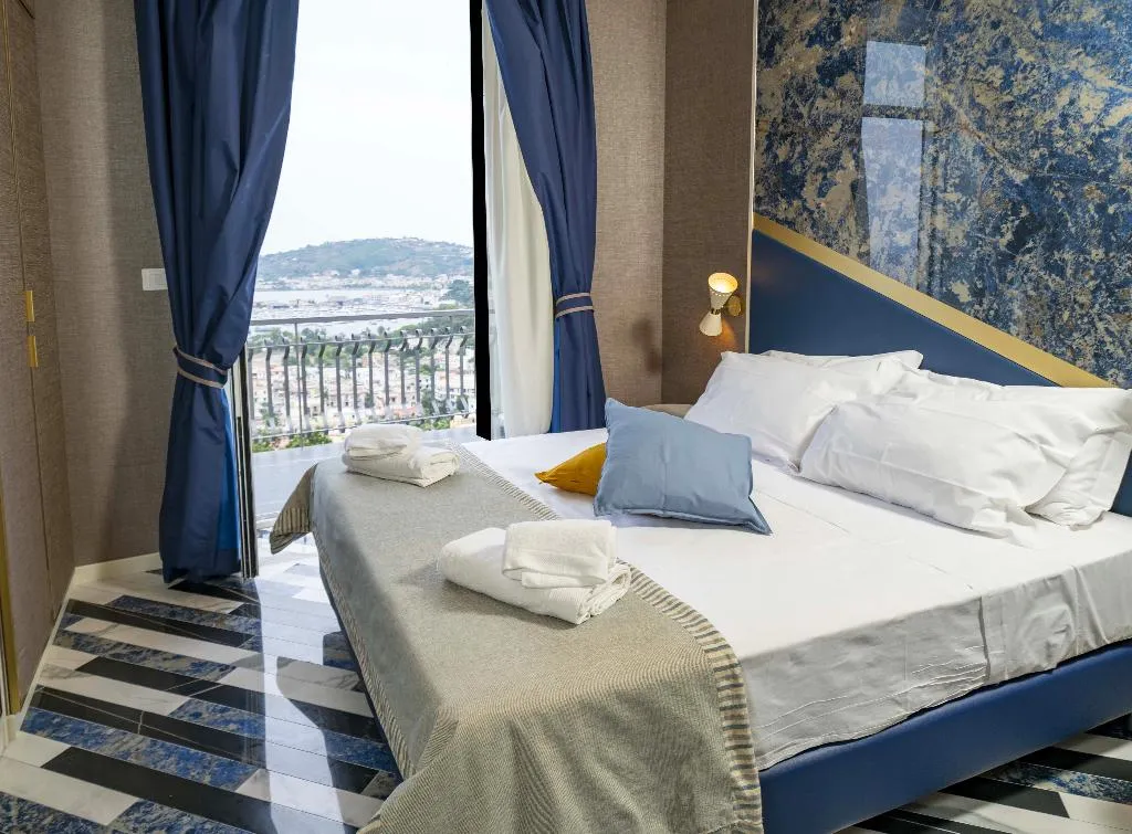 DOUBLE SUPERIOR SEA VIEW Room, Cala Moresca-Anima Mediterranea, Naples