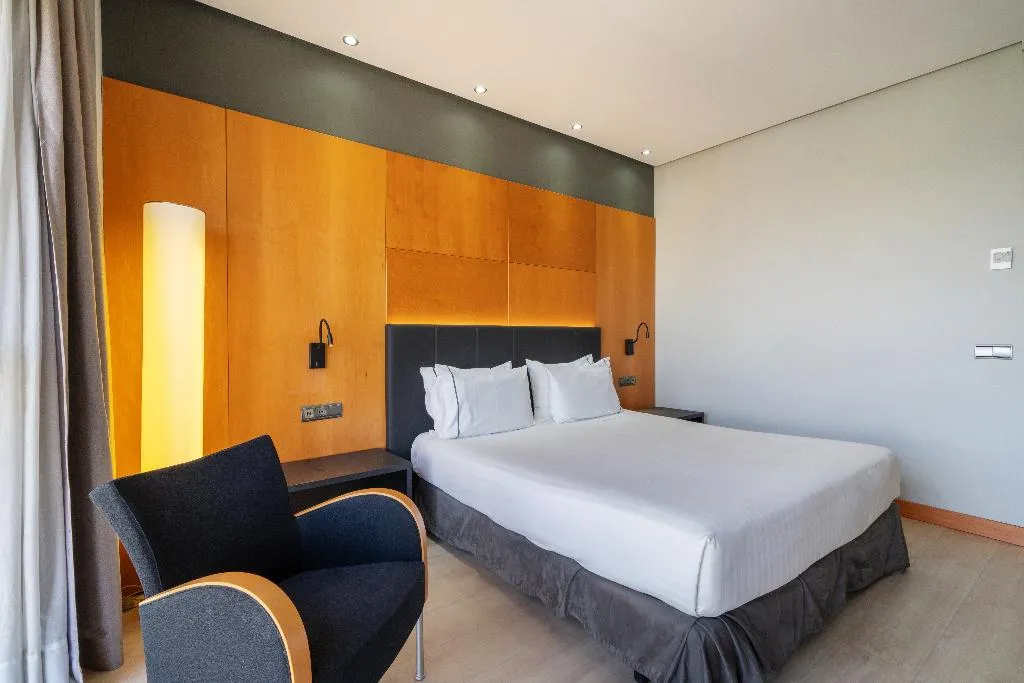 Double or Twin DELUXE Room, Eurostars Puerta Madrid, Madrid