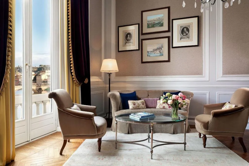 JUNIOR SUITE RIVER VIEW Room, St Regis Florence, Florence