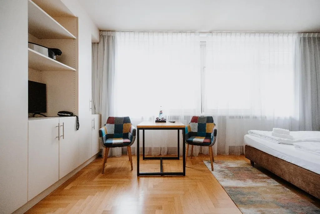 Room, AMC Apartments Ku'Damm, Berlin