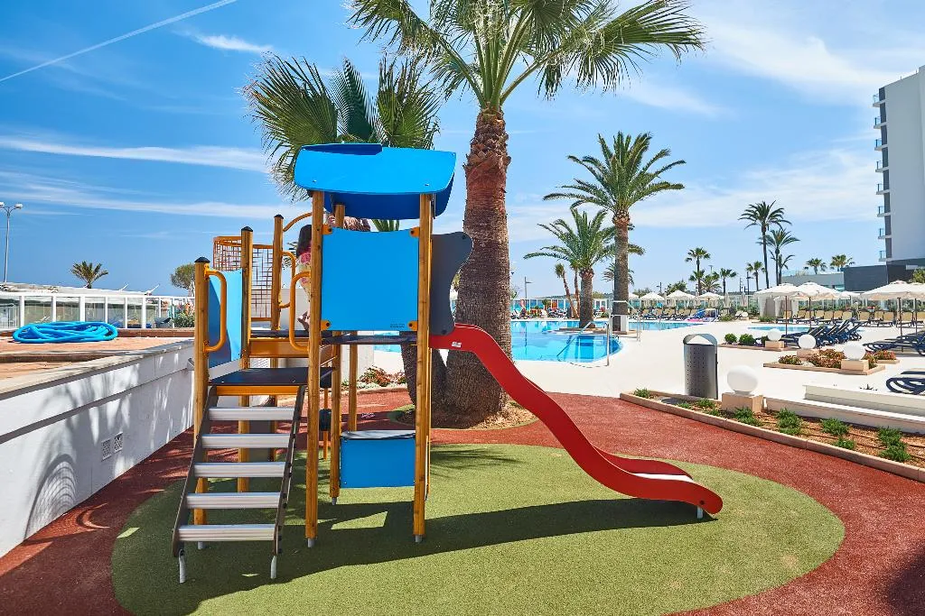 Sports and Entertainment, Hipotels Mercedes, Majorca
