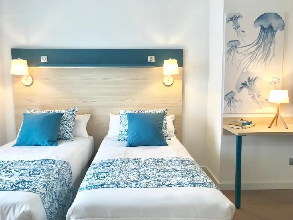 QUADRUPLE STANDARD Room, Hotel Salou Beach Rentalmar, Costa Dorada