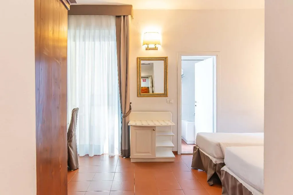 Double or Twin SUPERIOR Room, Machiavelli Palace, Florence