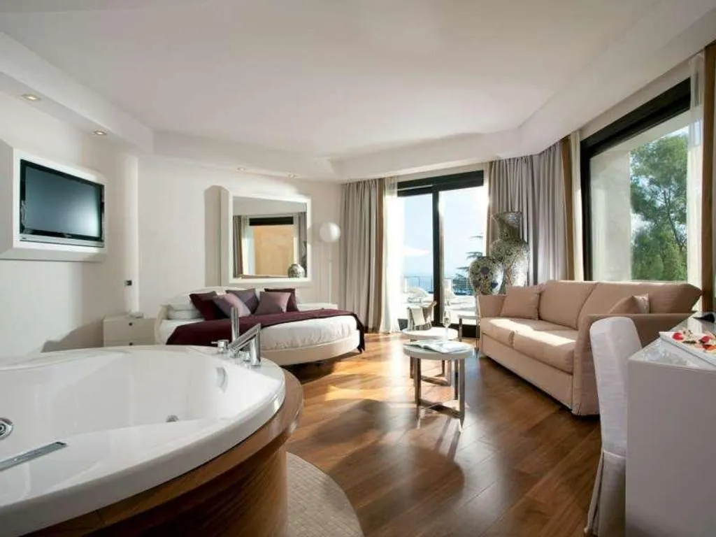Room, Relais Paradiso, Naples