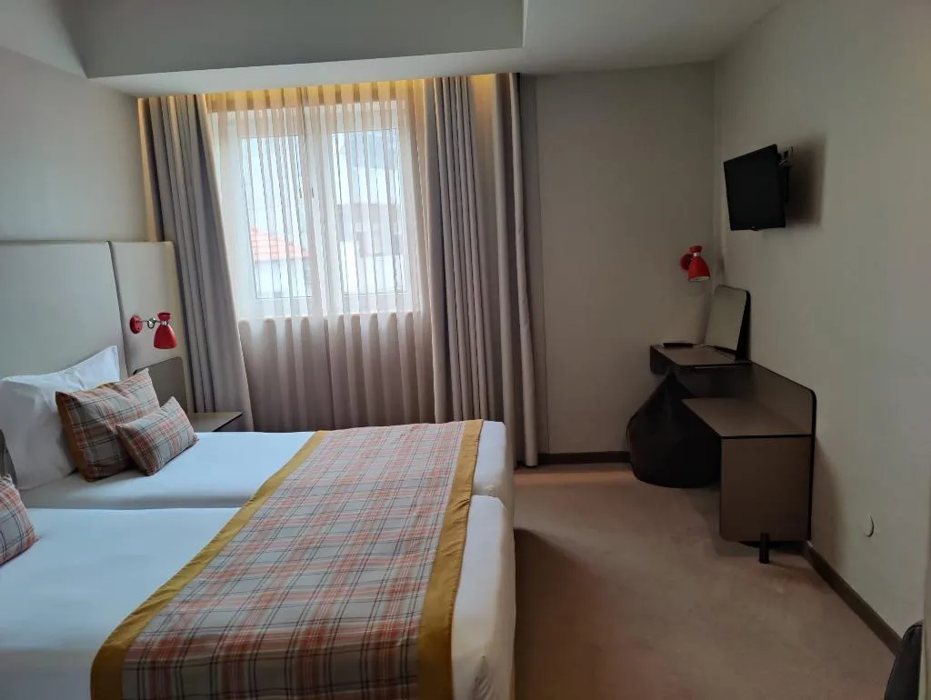 FAMILY ROOM SUPERIOR CAPACITY 4 Room, WOT Porto Soul, Porto