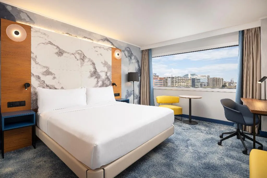 Room CONNECTING ROOM Room, Hilton Barcelona, Barcelona