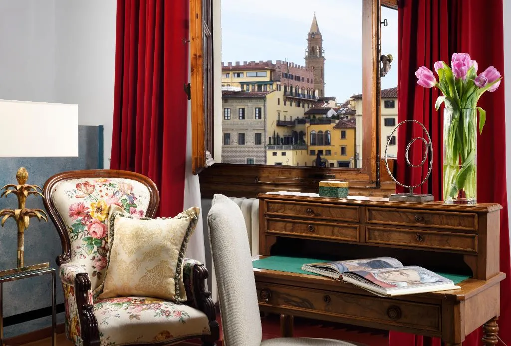 SUITE SUPERIOR RIVER VIEW Room, Leone Blu Suites | UNA Esperienze, Florence