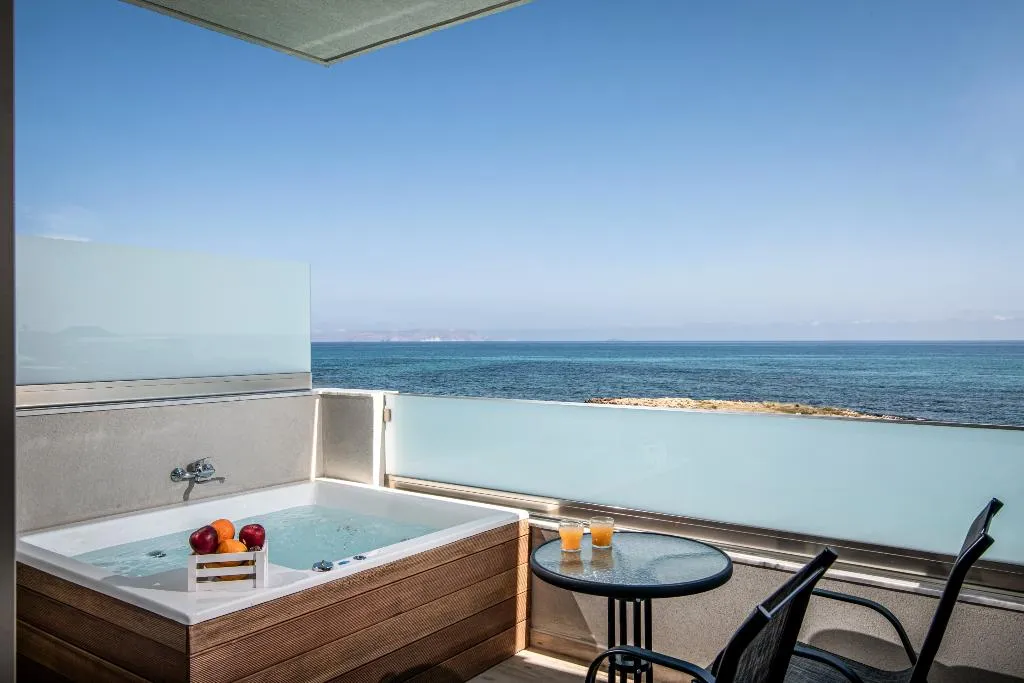 JUNIOR SUITE WITH JACUZZI Room, Ebenus Suites "by Checkin", Crete