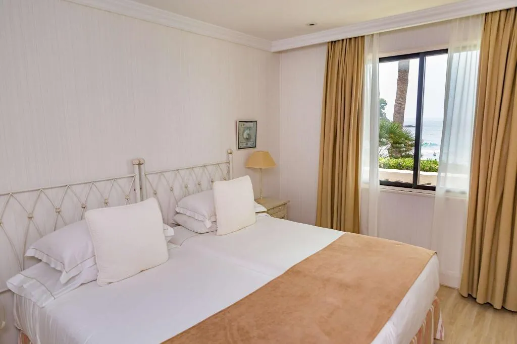 SUITE KING SIZE BED Room, Santos Nixe Palace, Majorca