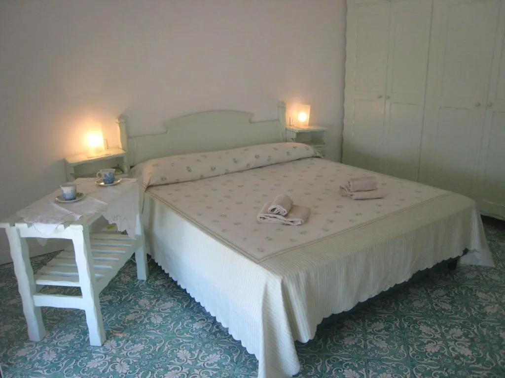 Room, Villa Pasitea, Naples
