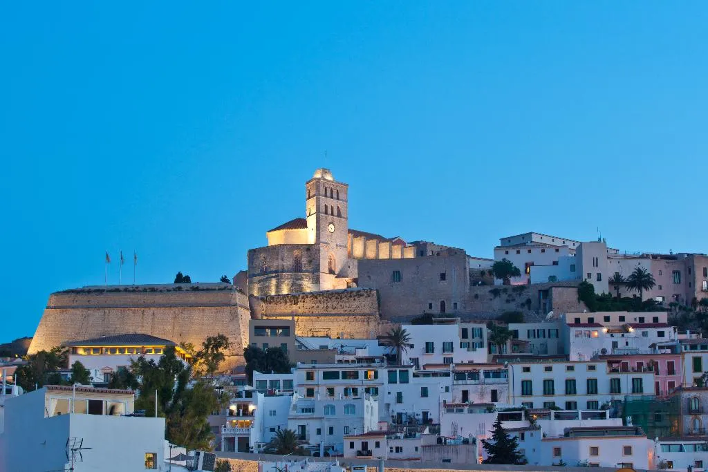 Double or Twin STANDARD Room, Ryans La Marina, Ibiza